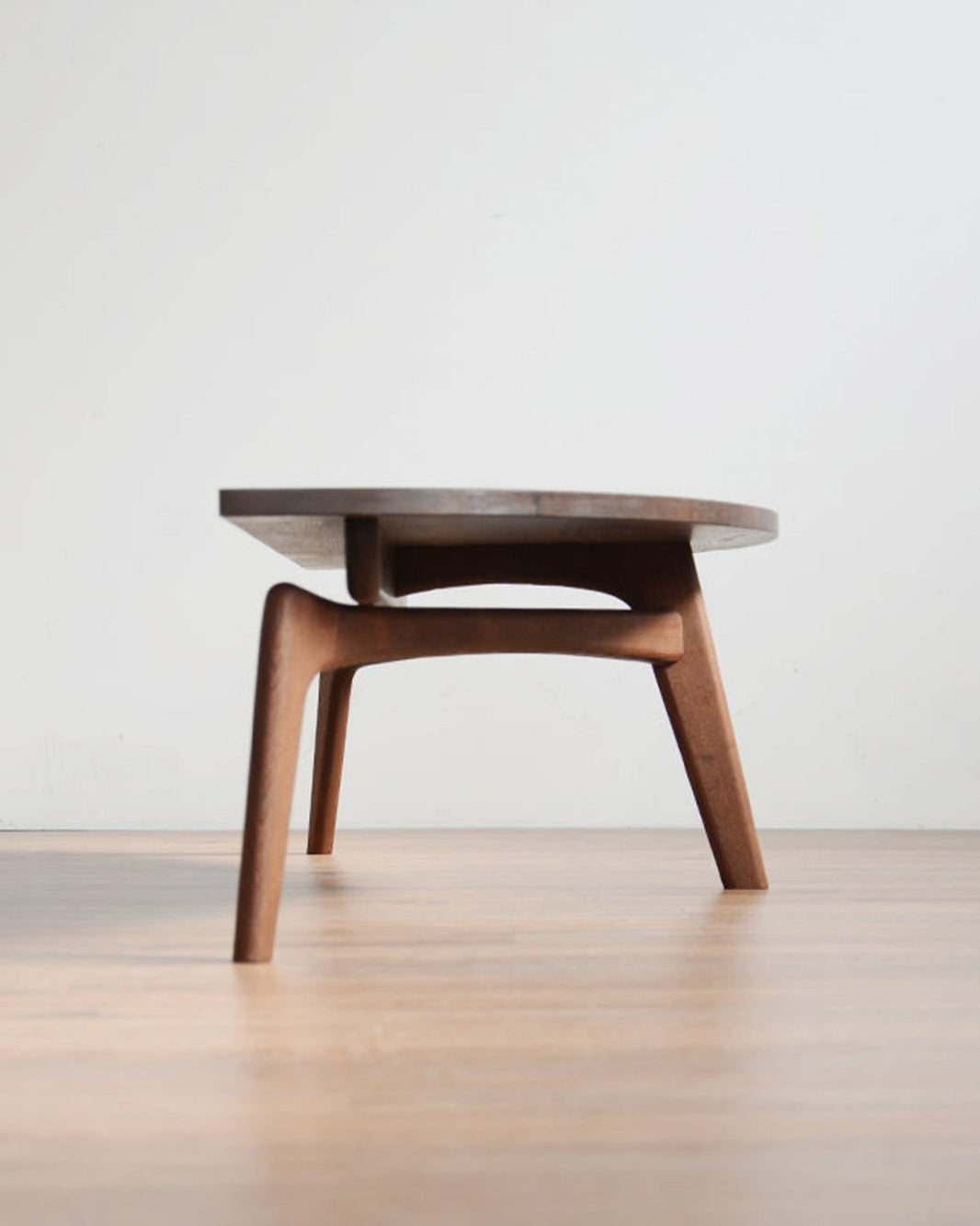 Scandinavian Style Coffee Table - Linerora