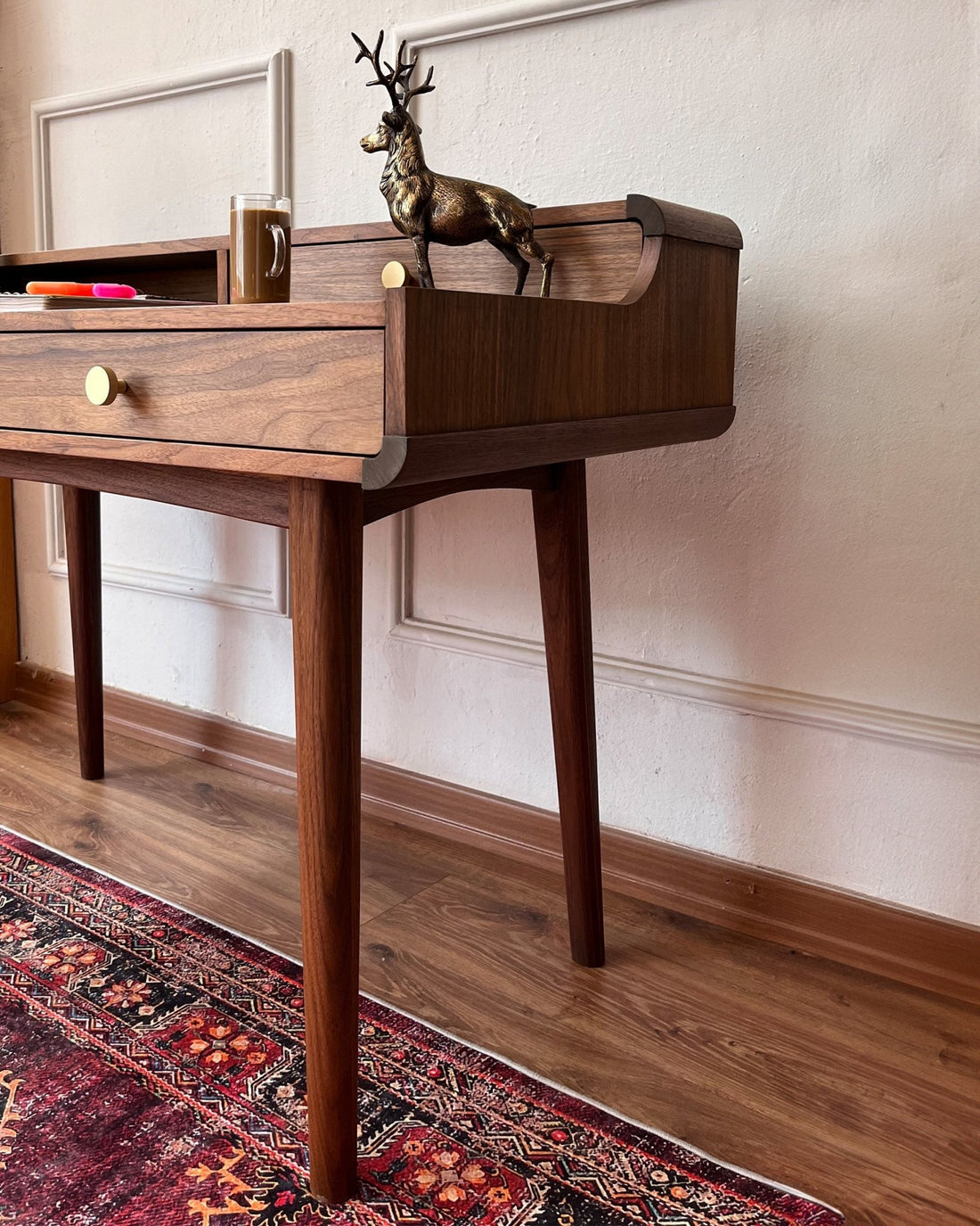 Adjustable Work Desk - Linerora