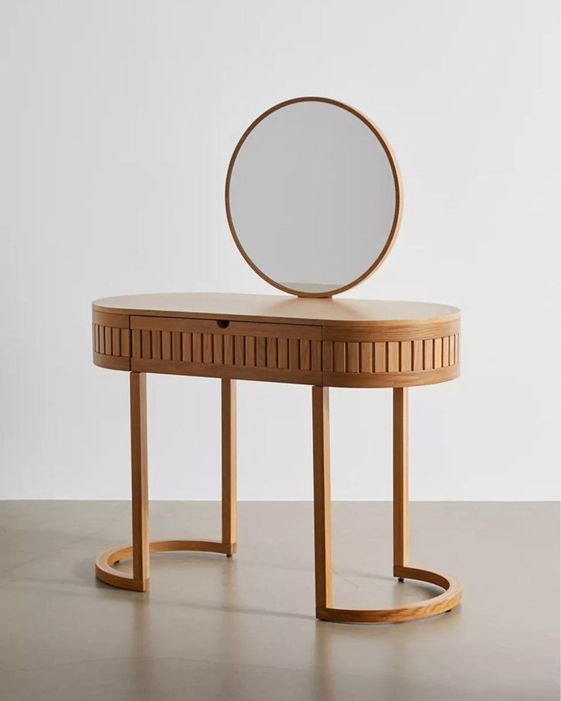 Amber Vanity Makeup Station - Linerora