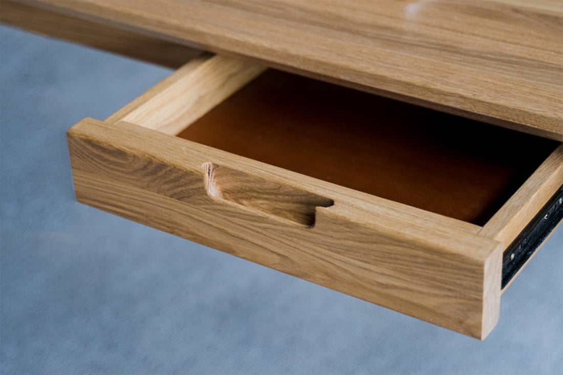 Children's Activity Desk - Linerora