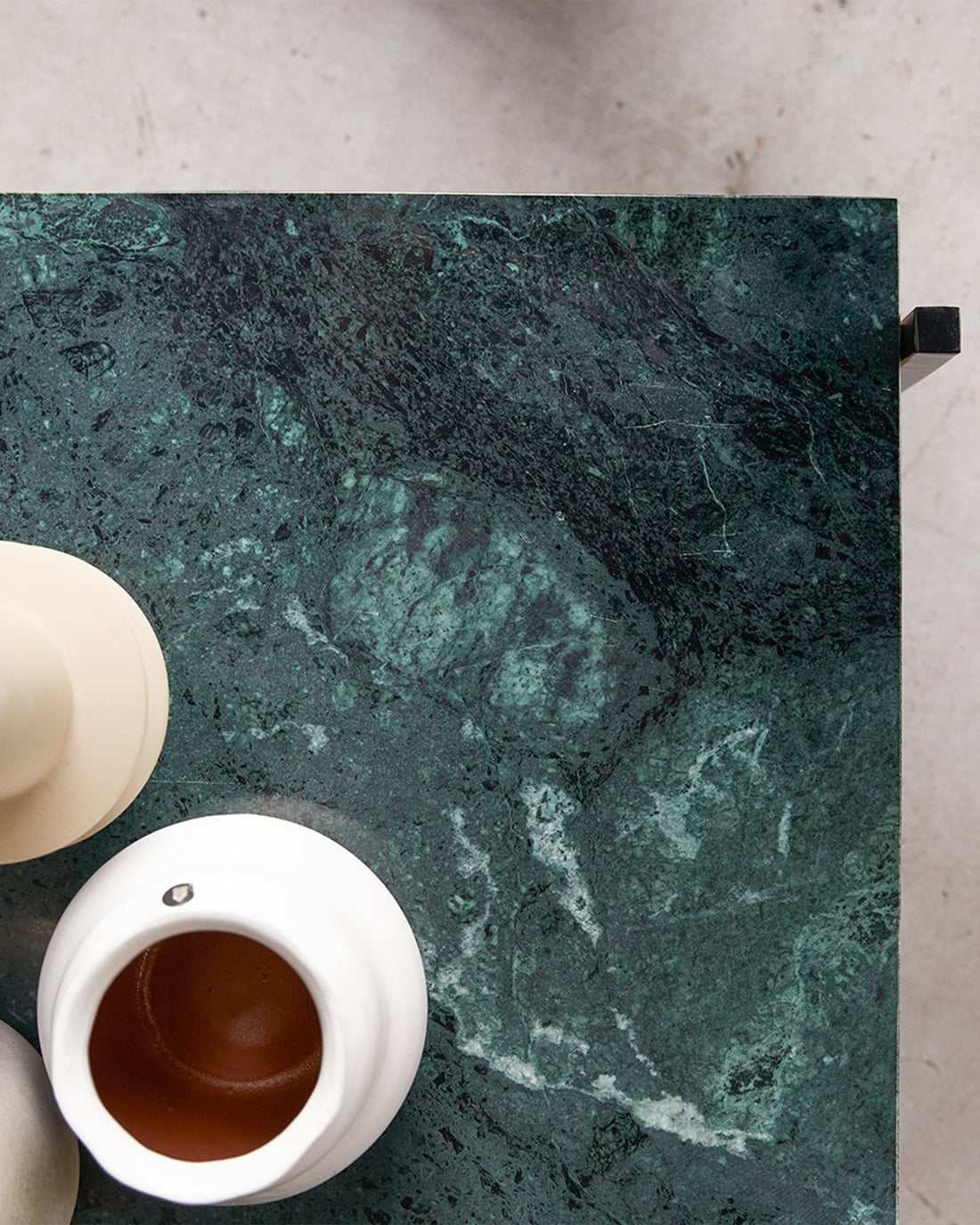 Daniska Modern Coffee Table - Linerora