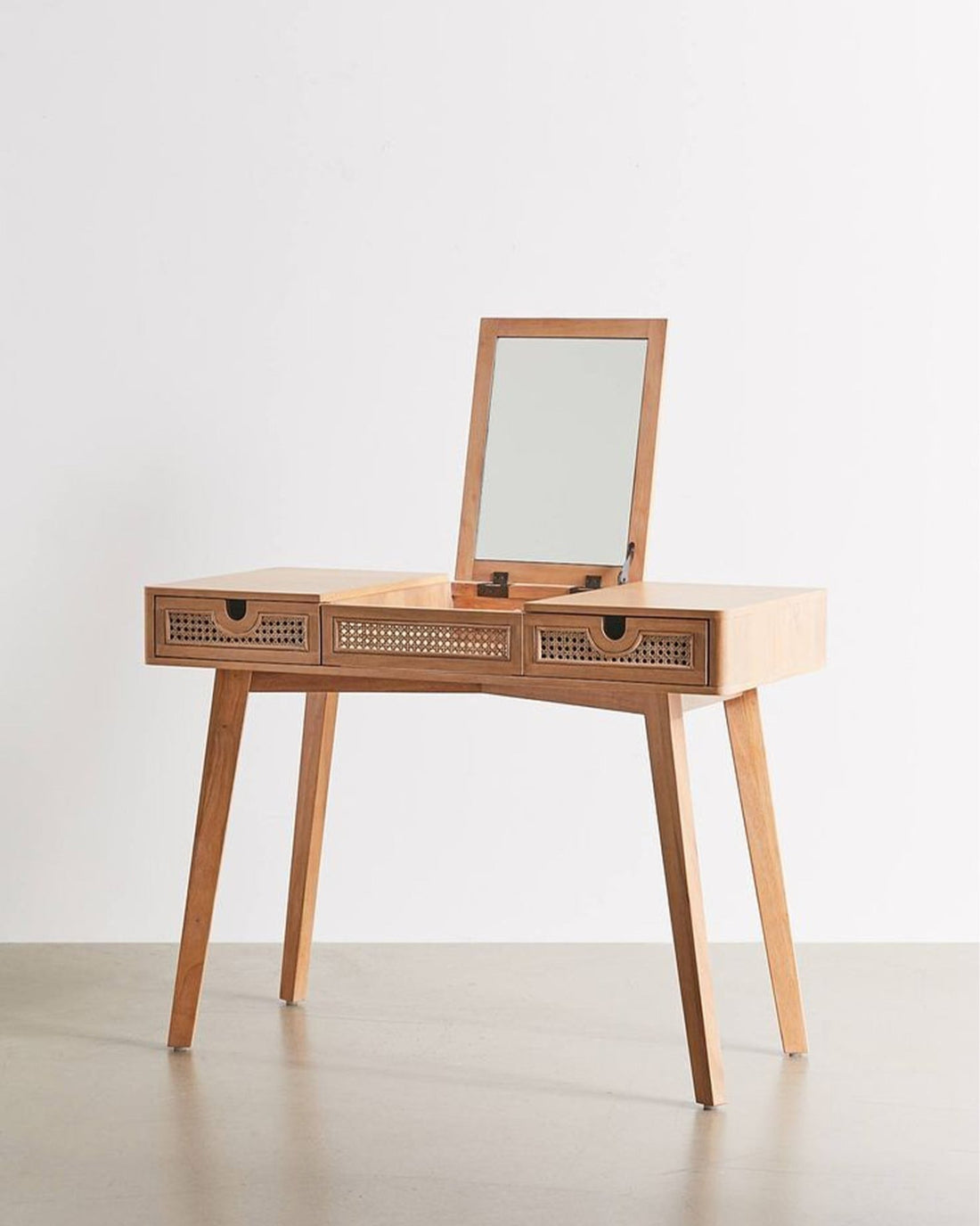 Elegant Meftun Vanity Table - Linerora