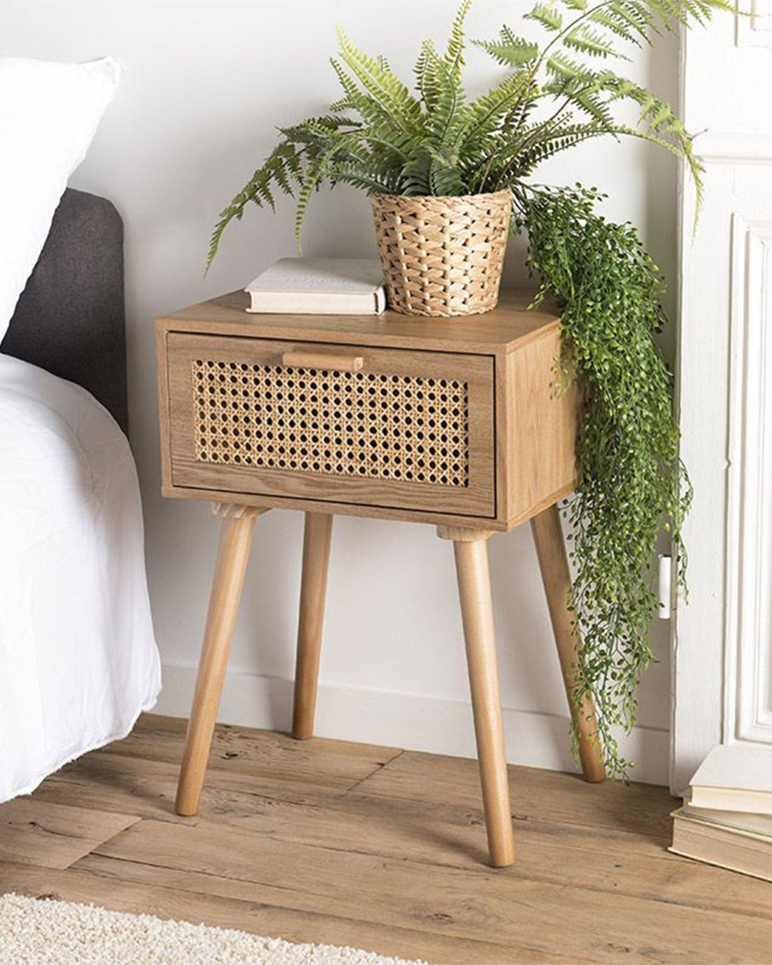 Gigil Bedside Table - Linerora
