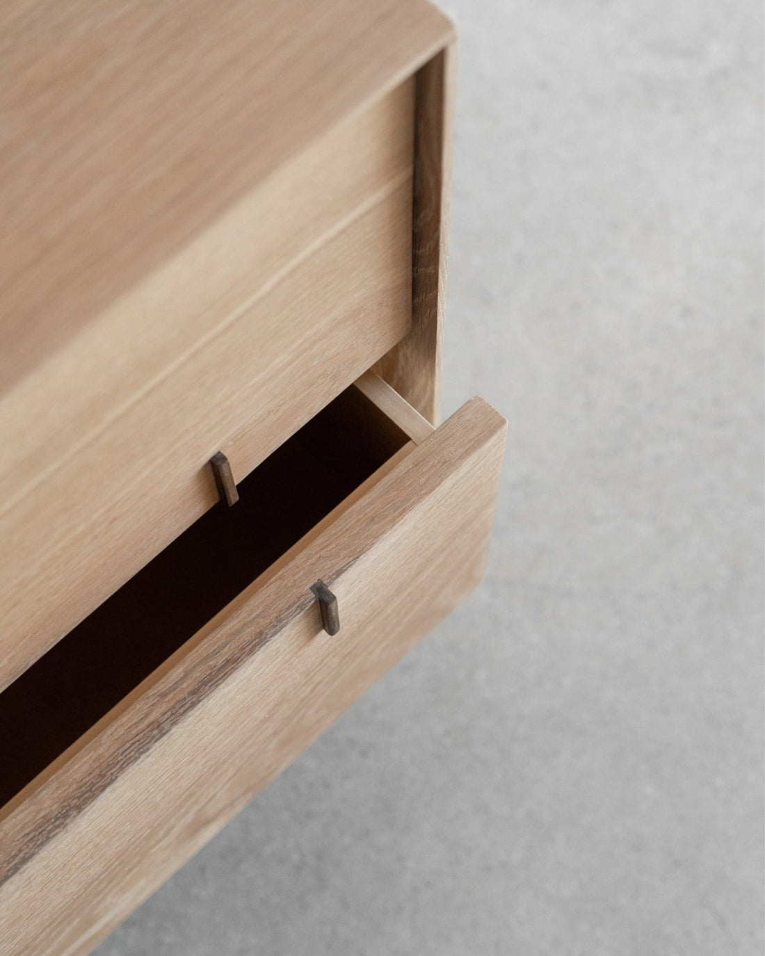 Knight Bedside Table - Linerora