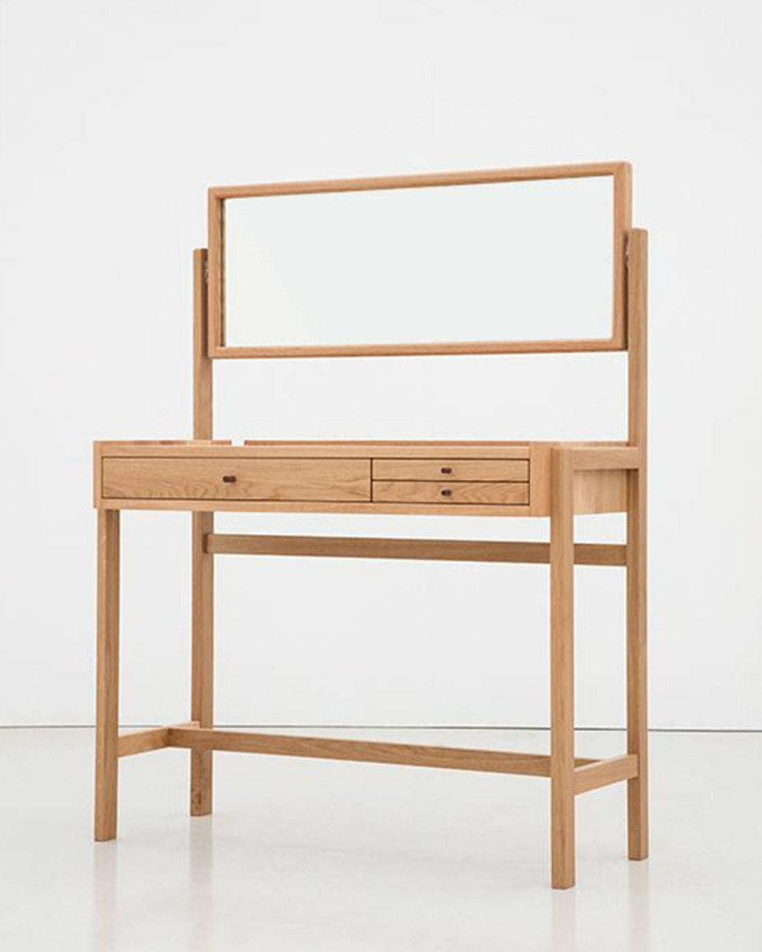 Kost Vanity Makeup Table - Linerora