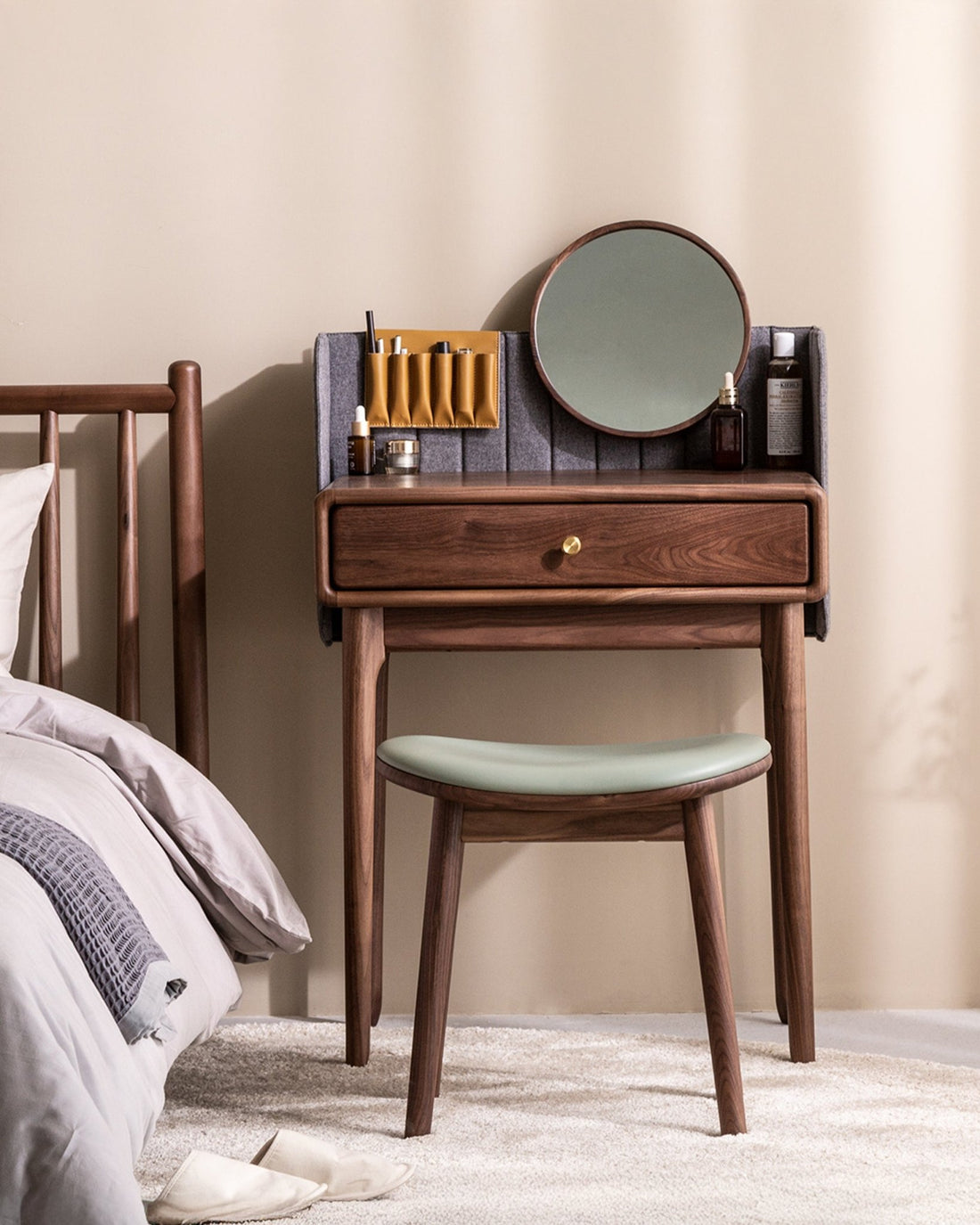 Mübrem Vanity Makeup Station - Linerora