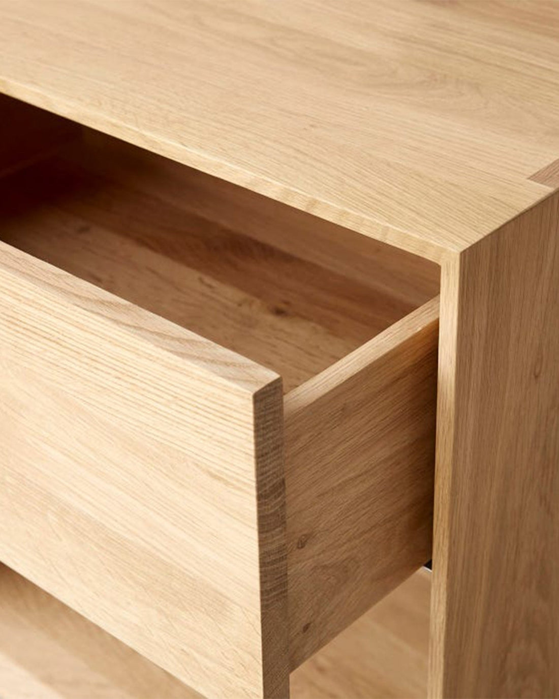 Nayla Bedside Table - Linerora