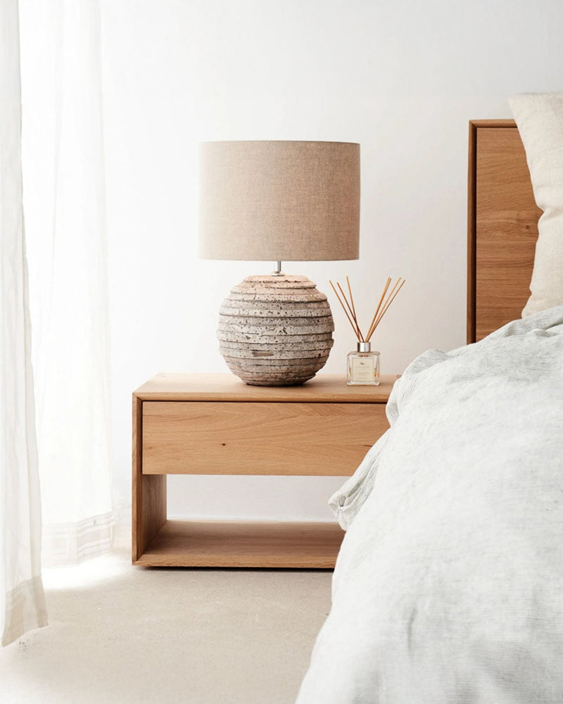 Nayla Bedside Table - Linerora