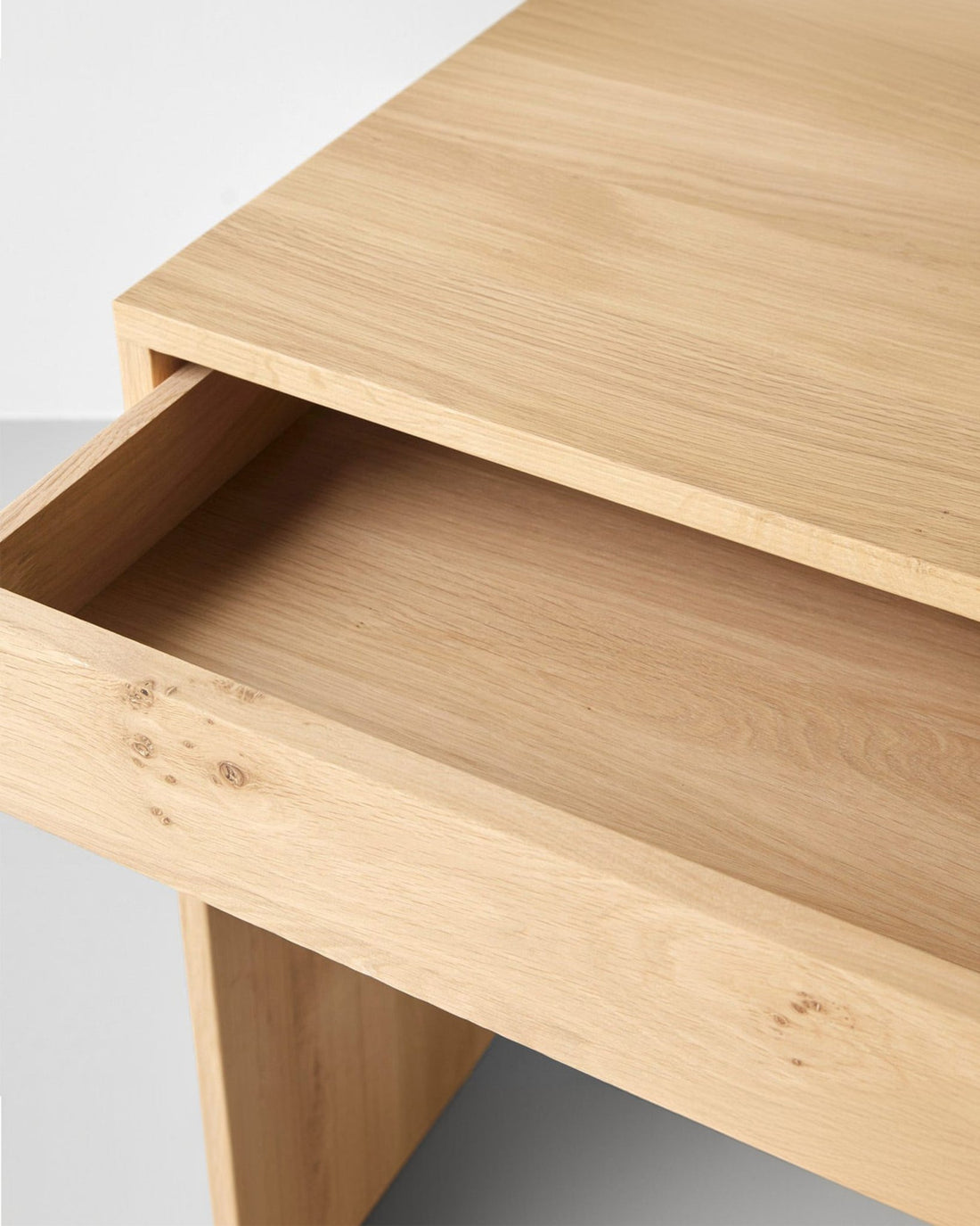 Nayla Office Desk - Linerora