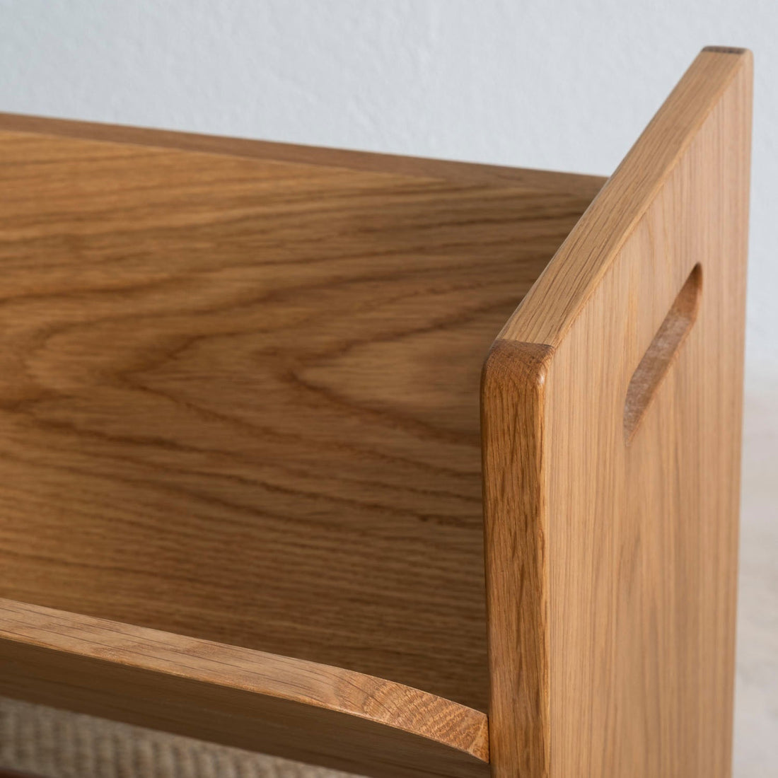 Oak Mage Magazine Holder - Linerora