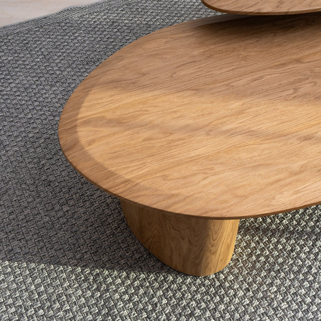 Stone - Inspired Coffee Table - Linerora
