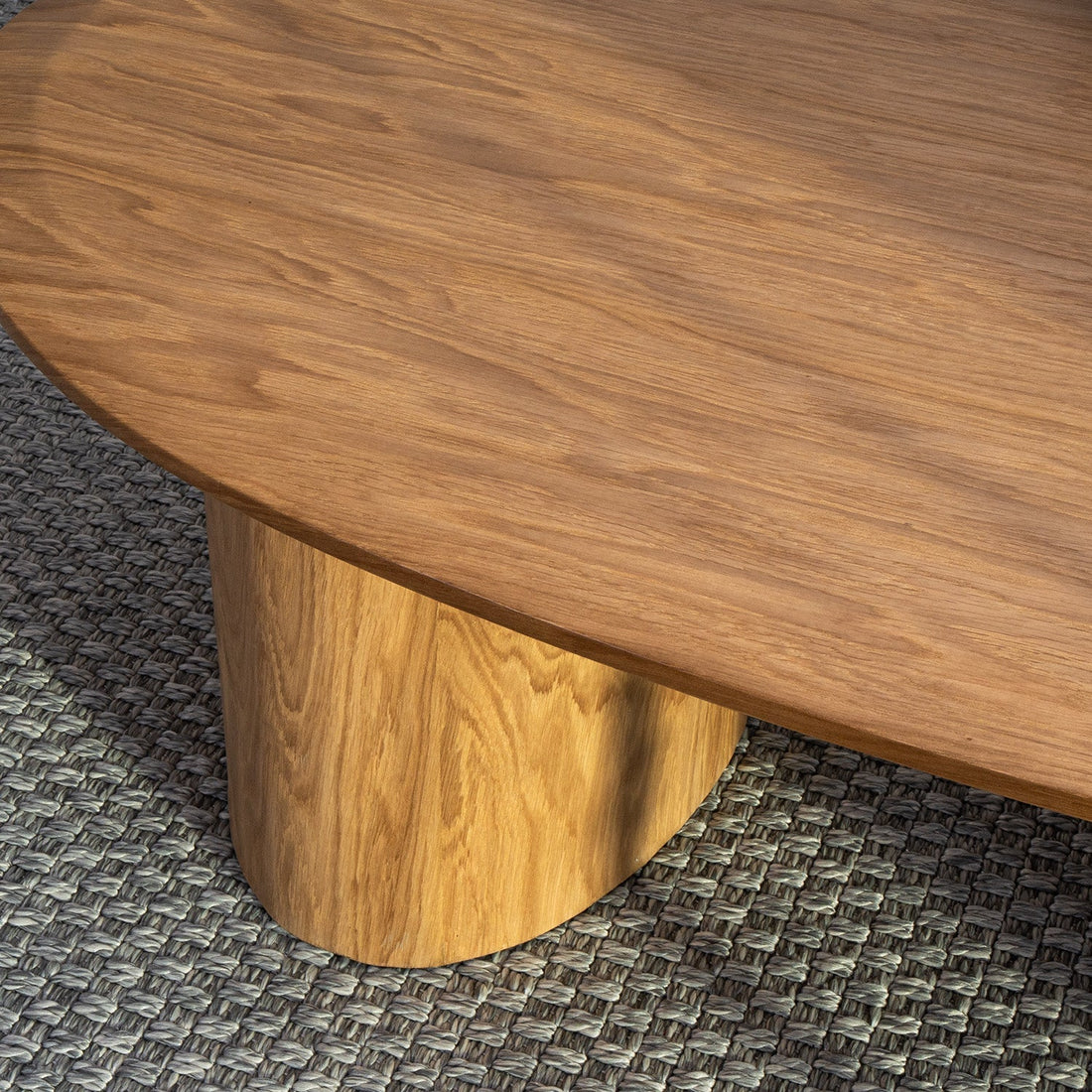 Stone - Inspired Coffee Table - Linerora