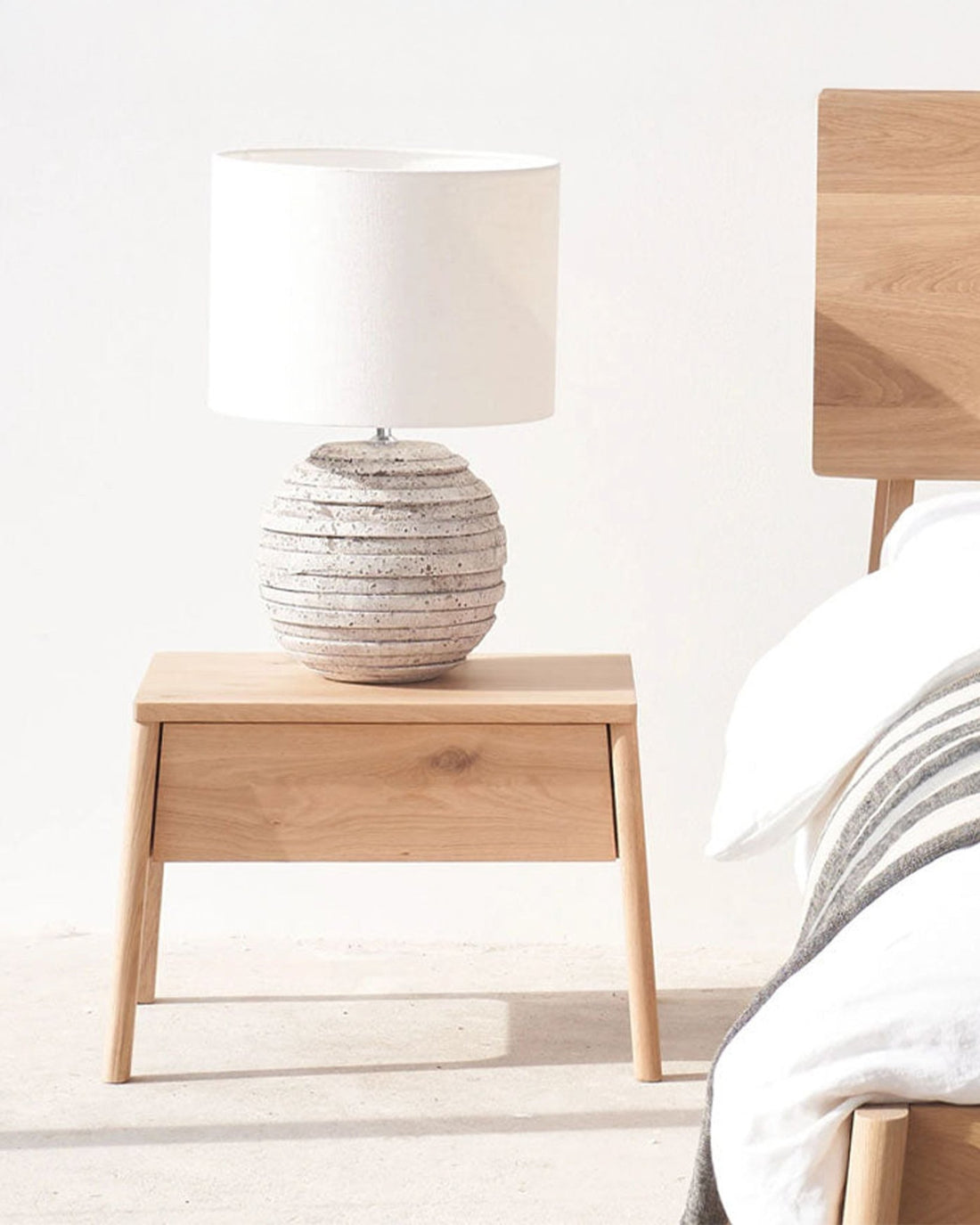 Zahir Bedside Table - Linerora
